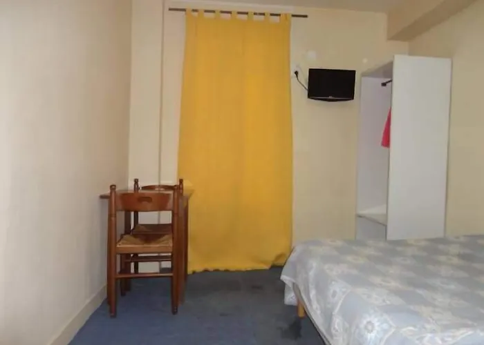 Hotel Santana Clichy