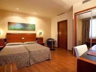 Santana Hotel Clichy